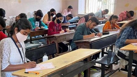 CBSE Board Exams 2024: Schools have been instructed to ensure that they inform students and parents in advance about the format, schedule and any other specific requirements needed for practical exams.